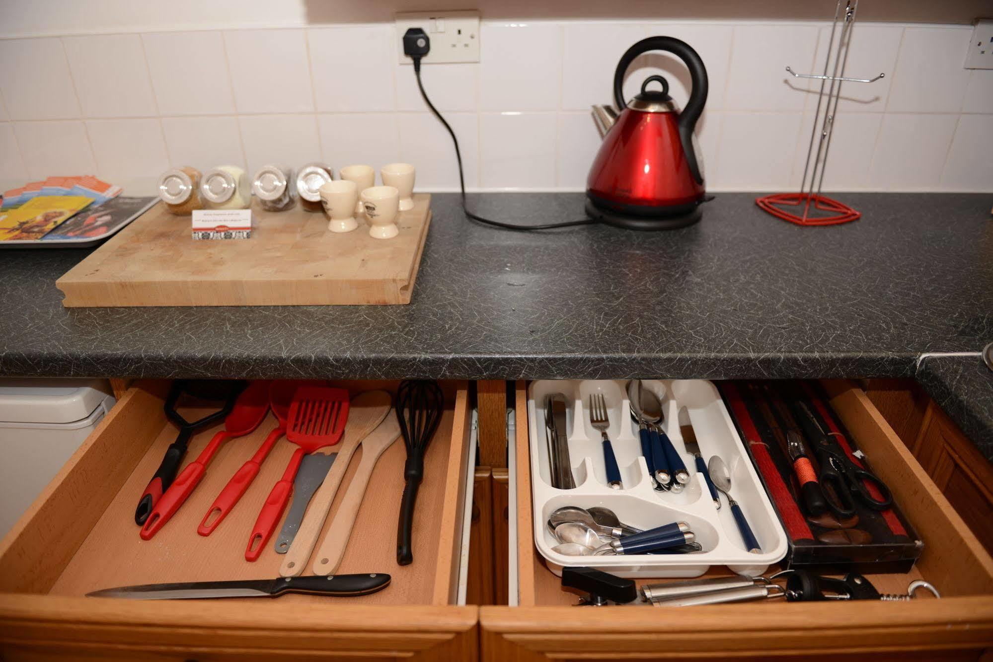 F3 2 Bedroomed Town House - Free Parking - Super 150 Mbps Wifi Near Gavin N Stacey Film House - 1 Free Dog Allowed Barry Exteriör bild
