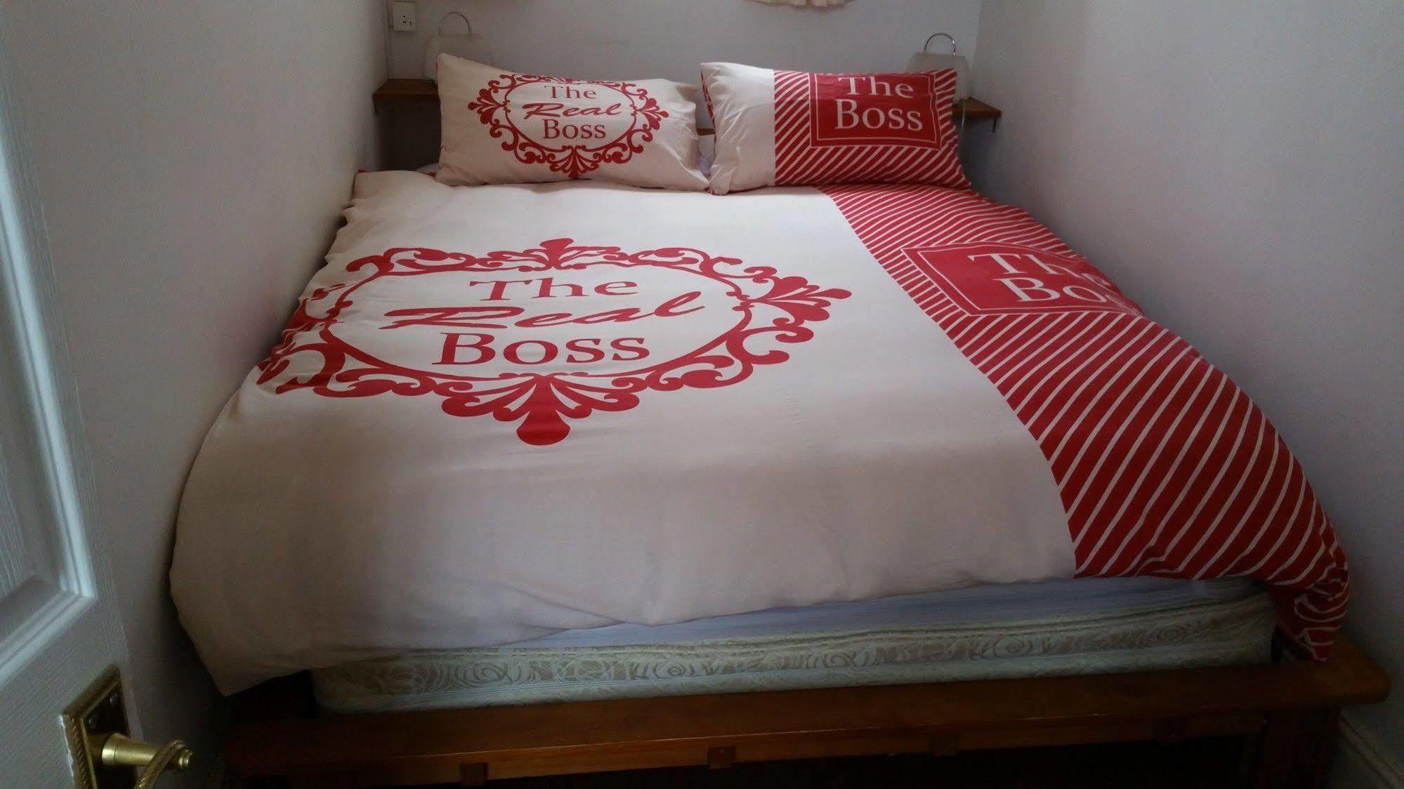 F3 2 Bedroomed Town House - Free Parking - Super 150 Mbps Wifi Near Gavin N Stacey Film House - 1 Free Dog Allowed Barry Exteriör bild