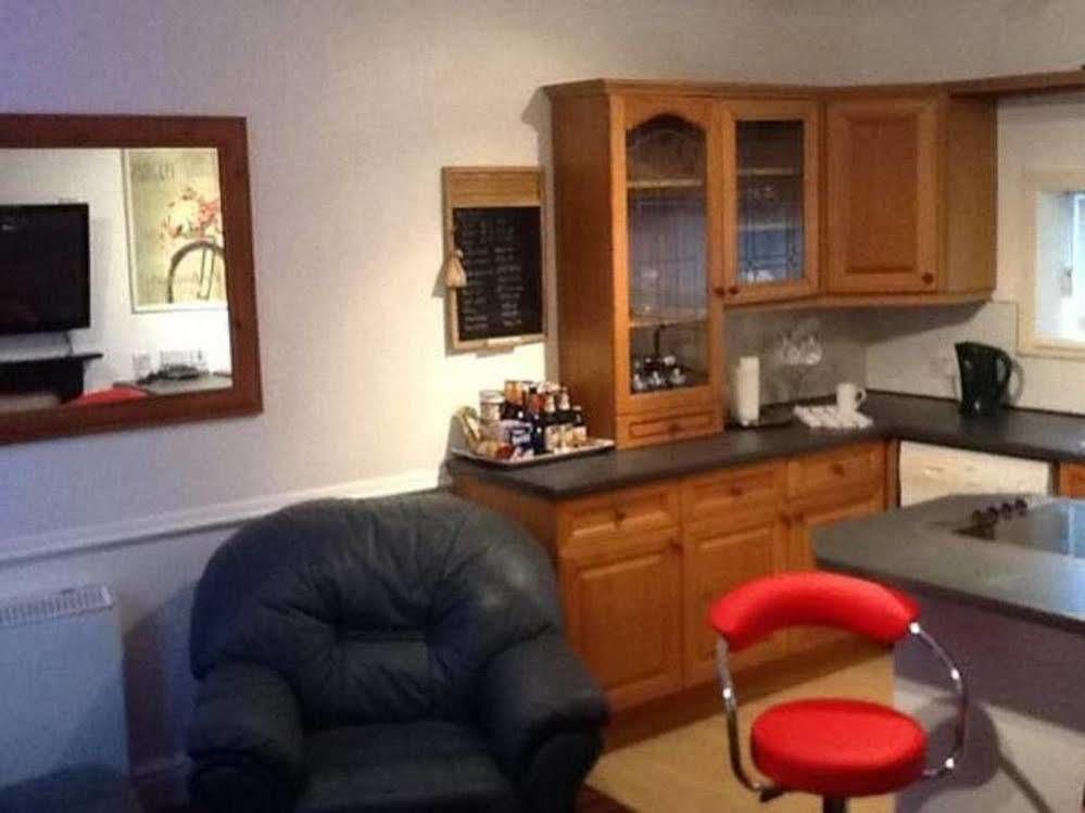 F3 2 Bedroomed Town House - Free Parking - Super 150 Mbps Wifi Near Gavin N Stacey Film House - 1 Free Dog Allowed Barry Exteriör bild