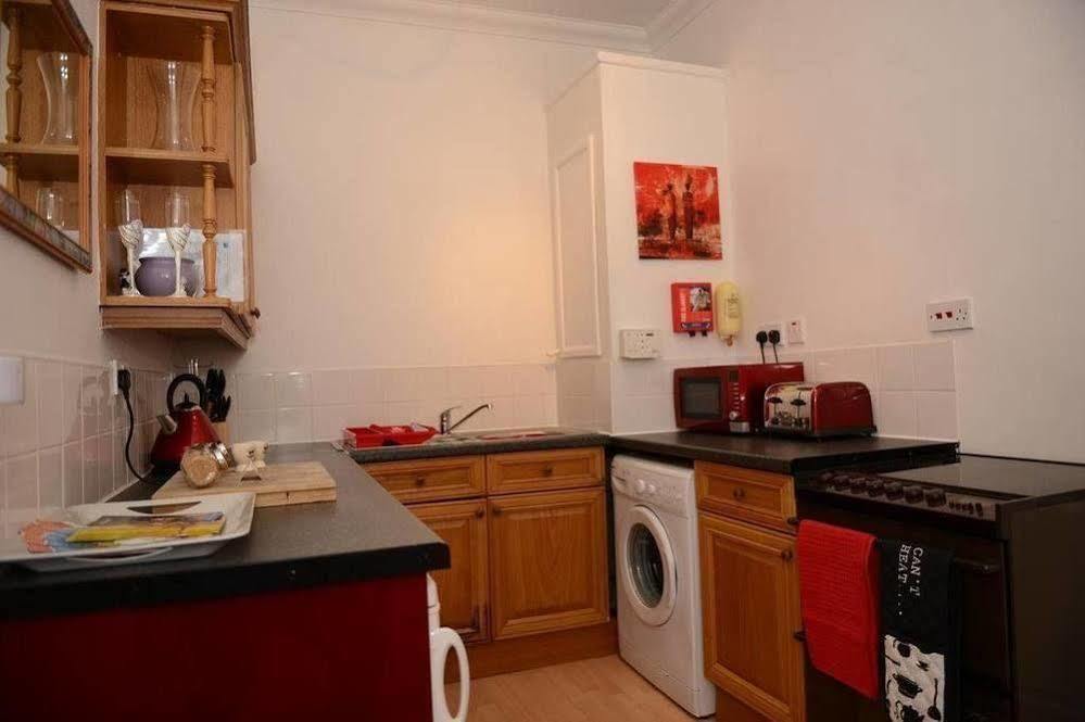 F3 2 Bedroomed Town House - Free Parking - Super 150 Mbps Wifi Near Gavin N Stacey Film House - 1 Free Dog Allowed Barry Exteriör bild